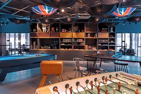 MOXY London Heathrow Airport