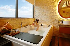 New Orient Hotel Danang