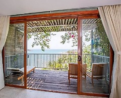 Casa Marina Resort