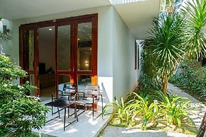 Casa Marina Resort