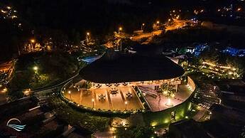Casa Marina Resort