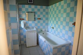 Anina's Executive Lodge