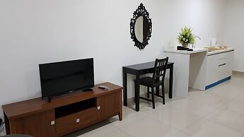 Euzmo Residences at Trefoil
