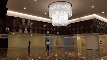 Euzmo Residences at Trefoil