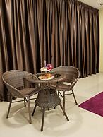 Euzmo Residences at Trefoil