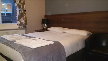 Ali Inn