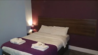 Ali Inn