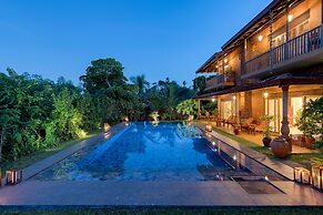 DCanal House