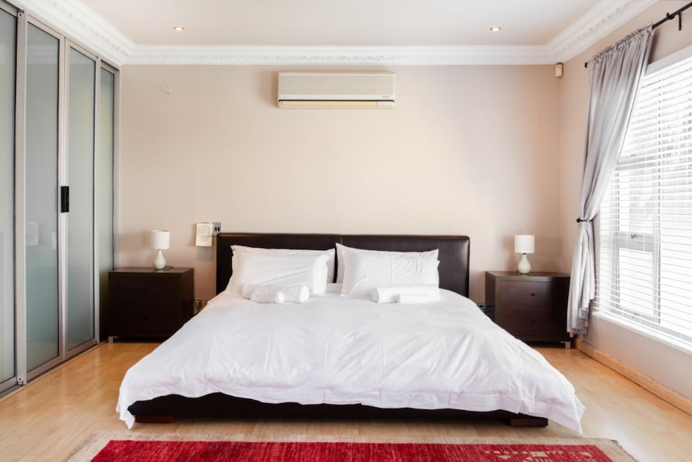 Villa West Beach