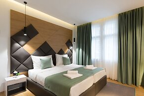 Hotel Capital