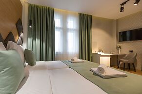 Hotel Capital
