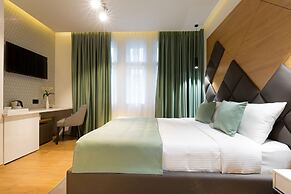 Hotel Capital