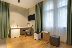 Hotel Capital