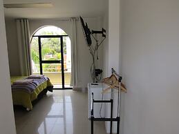 Del Valle House