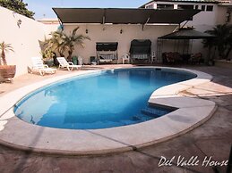 Del Valle House
