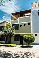 Del Valle House