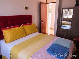 Del Valle House