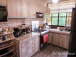 Del Valle House