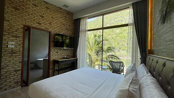 La Isla Pranburi Beach Resort