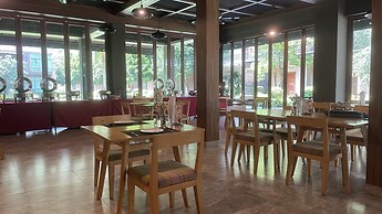 La Isla Pranburi Beach Resort
