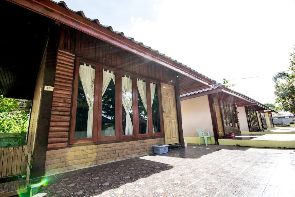 Eve ka Amp Resort