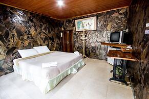 Eve ka Amp Resort