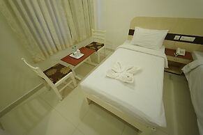 Hotel Palmyra Grand Inn