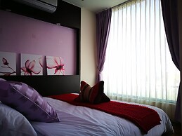 198 Red Hat B&B
