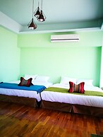 198 Red Hat B&B