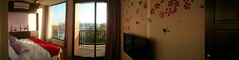 198 Red Hat B&B