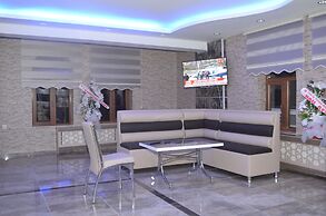 Oz Cavusoglu Hotel
