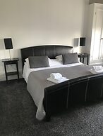 The Graeme Hotel