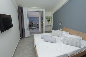 Seaside Luxury Suites