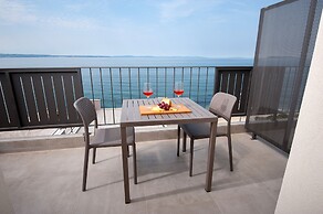 Seaside Luxury Suites