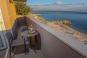 Seaside Luxury Suites