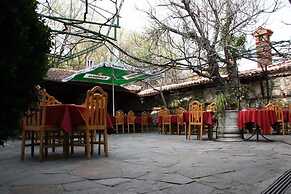 Alafrangite Hotel
