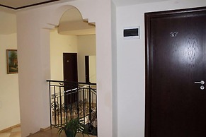 Alafrangite Hotel