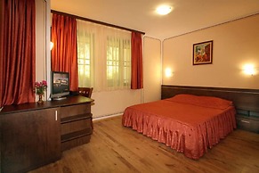 Alafrangite Hotel