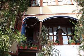 Alafrangite Hotel