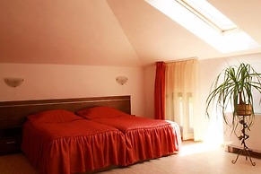 Alafrangite Hotel