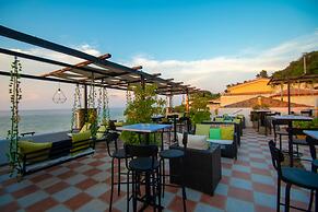 Agoulos Beach Hotel