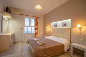 Agoulos Beach Hotel