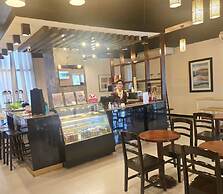 La Mirada Residences