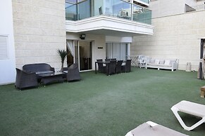 La Palmora Suites