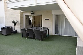 La Palmora Suites