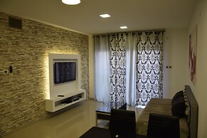 La Palmora Suites