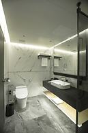 L&L City Hotel