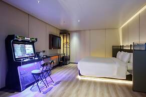 L&L City Hotel