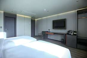 L&L City Hotel