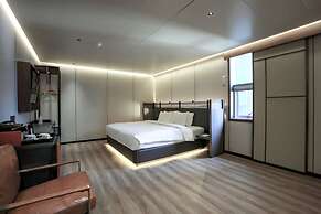 L&L City Hotel